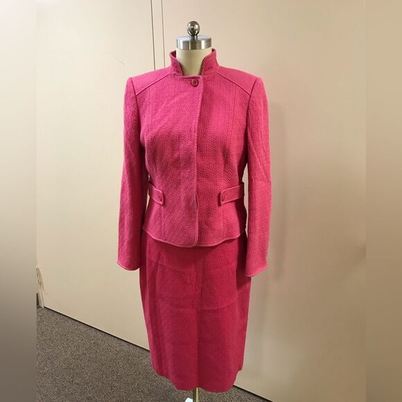 Ellen Tracy Vibrant Pink Jacket & skirt - Picture 1 of 8